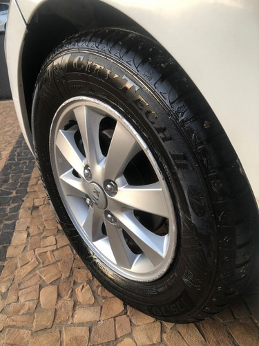 Imagem 7 de 9 de Kia Motors Picanto Ex 1.0 Branco 2013
