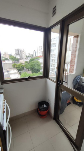 Imagen 8 de 12 de Venta Depto. 1 Dorm C/cochera - 43 Esq. 5 - La Plata