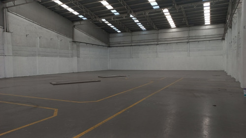 Bodega En Renta Tlalnepantla. 964 M2. Entrada Para Tráiler.