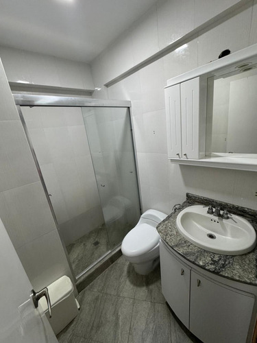 En Venta Apartamento En Tucacas, Caribbean Suite. Yb7263