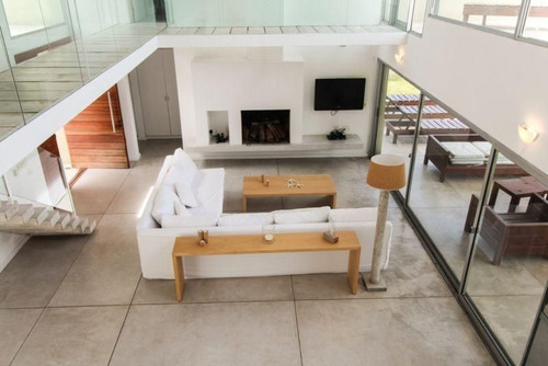 Casa En Alquiler De 4 Dormitorios En Laguna Blanca