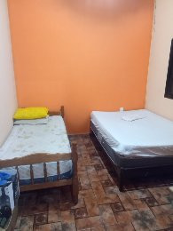 Casa Com Duas Suítes, 3 Quartos, Sala De Jantar, Sala De Est