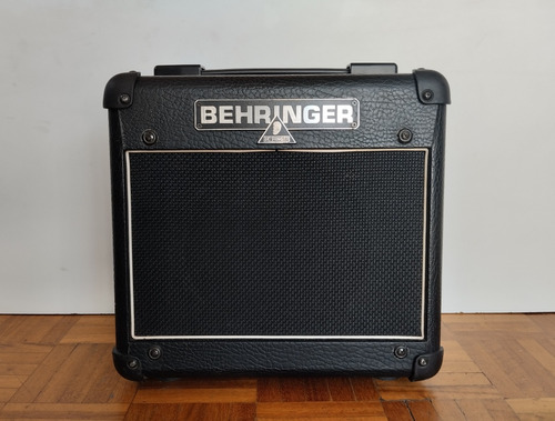 Amplificador De Bulbo Para Guitarra Behringer 15w