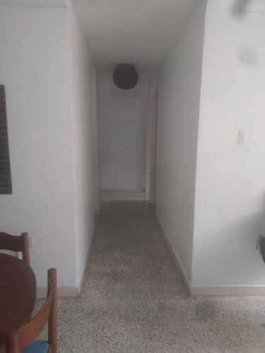 Imagen 7 de 17 de Se Alquila Apartamento En La Urbanizacion Monteserino