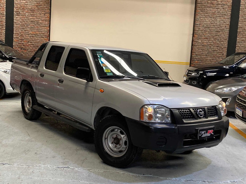 Nissan Np300 2.5 Cabina Doble 133cv 4x2 2010