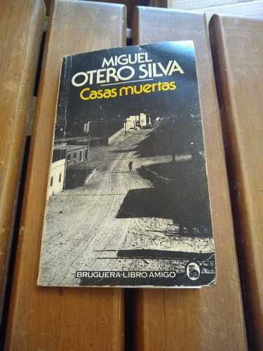 Libro Casas Muertas