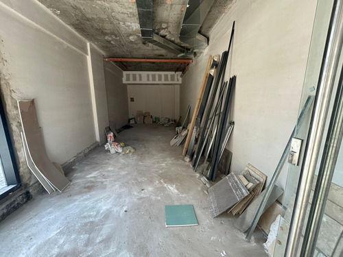 Local Comercial En Alquiler En Agora I, Camaño