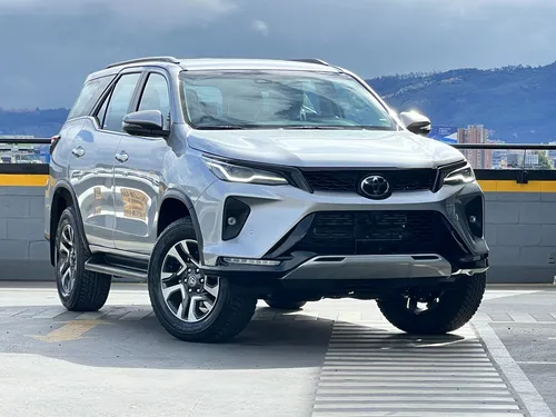 Toyota Fortuner 2.8 Diesel Srv 4X4 At
