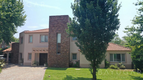 Imagen 6 de 30 de Oportunidad! Venta - Magnífica Casa En Sausalito - Bayugar Negocios Inmobiliarios