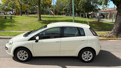 Fiat Punto 1.4 Attractive C/radio Integrada
