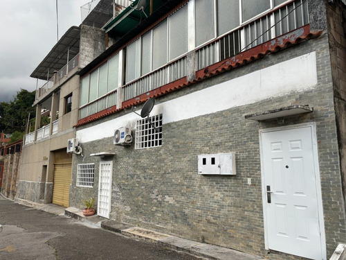 Casa De 170 Mts En Terreno De 650 Mts 2 Hab 2 Baños 1 Puesto