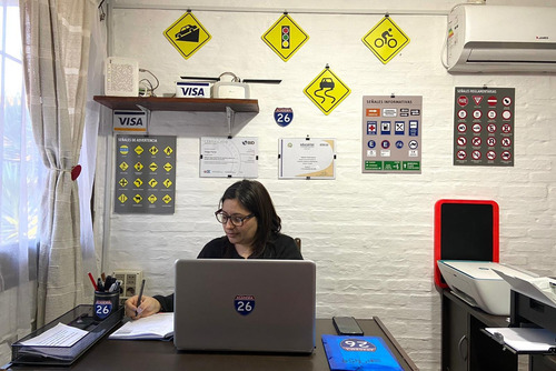Imagen 7 de 10 de Academia De Choferes26 @ Clases De Manejo