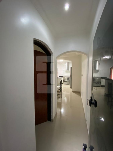 Sobrado Para Venda Bairro Jardim Rodolfo Pirani, 4 Dormitórios, Sendo 1 Suíte, 3 Banheiros, 2 Vagas De Garagem, Área Construída 146,00 M², Terreno 125,00 M²