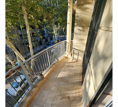 Imagen 9 de 11 de Venta - Depto Al Frente De 3 Ambientes Con 2 Cocheras !
