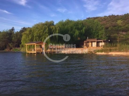 Parcela De 4.286m2 Con Casa Como Nueva De 180m2, Lago Rapel