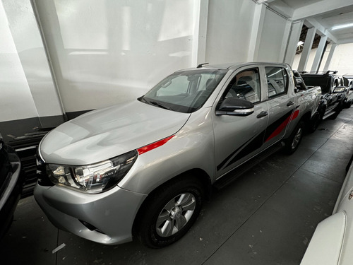 Toyota Hilux 2.8 STD 4X4 CD 16V