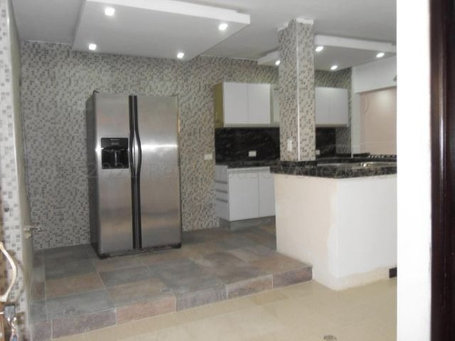 Imagen 9 de 24 de Rentahouse Carabobo Vende Townhouse Urb Valles De Camoruco Cod 22-4328 Forg