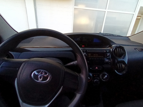 Imagen 11 de 21 de Toyota Etios 5 X Gnc 2020 Mr