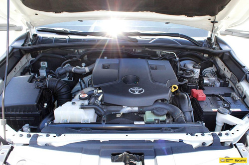 Toyota Fortuner 2.4 Sw4