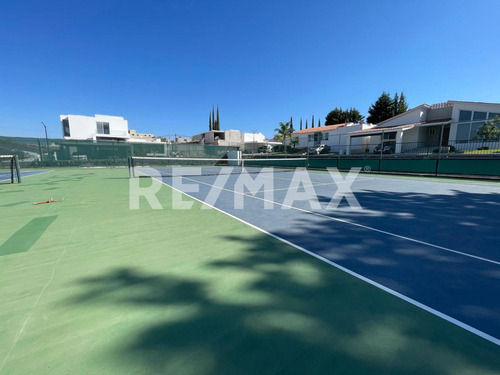 Casa En Renta En Privada En Hacienda De Los Cues En Villas Del Mesón En Una Planta