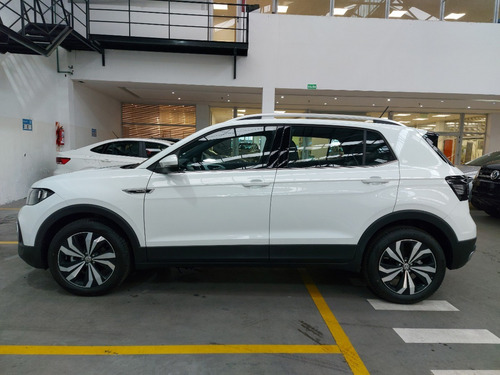 Imagen 8 de 25 de Volkswagen T-cross Highline At 200tsi