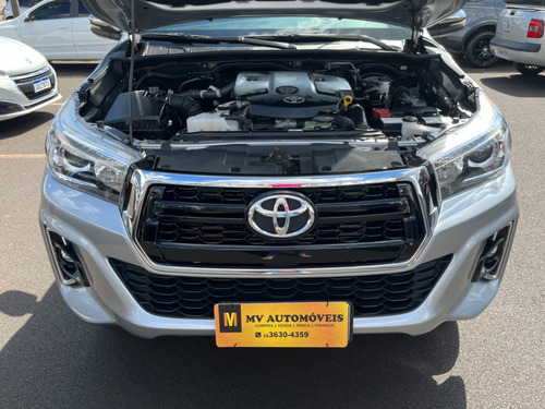 Imagem 11 de 15 de Toyota Hilux Srx 2.8 Prata 2019