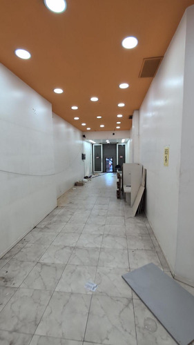 Local En Alquiler Av. Rivadavia 7000, Plaza Flores