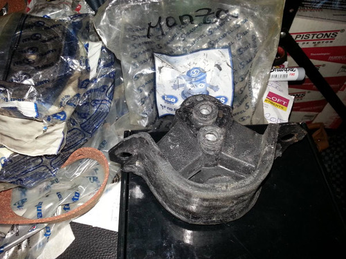 Imagen 2 de 2 de Base Motor Izquierda Monza Sampel Brasil