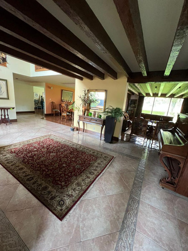 Venta De Casa En Fraccionamiento San Carlos En Metepec