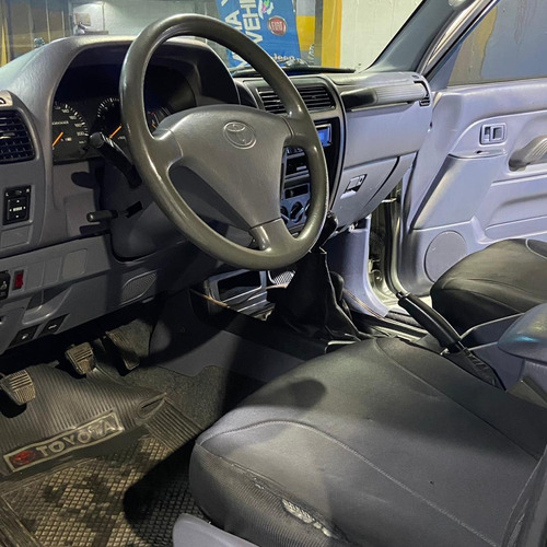 Imagen 7 de 13 de Toyota Meru