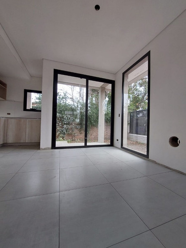 Imagen 11 de 18 de Venta De Complejo/condomino Gabriela Mistral | Ituzaingo N