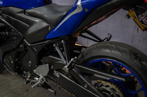 Yamaha R3 320 2015