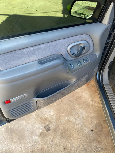 Chevrolet Silverado Pickup Silverado 1500 5vel Mt