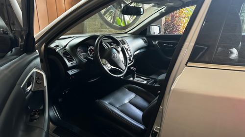 Nissan Altima 2.5 Advance Navi Cvt