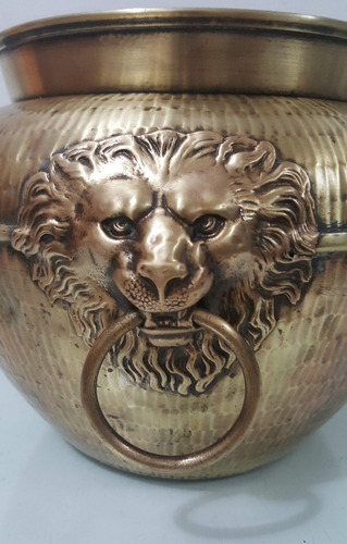 Cuenco Bronce Cabezas León Anillos Vasija Macetero Enfriador (Usado)