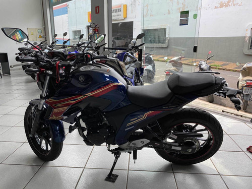 Yamaha Fazer 250 Marvel