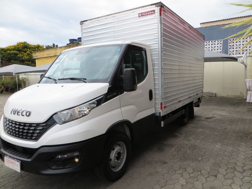 Imagem 2 de 14 de Iveco Daily 35-150 Mod 2021 Completo Bau Unico Dono
