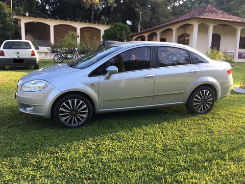Fiat Linea 2011 1.8 16v Absolute Flex Dualogic 4p