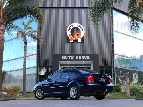 Volkswagen Bora 2007 Trendline 2.0 Con Gnc Y Pantalla Dvd !