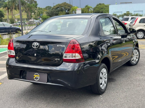Toyota Etios 1.5 X PLUS SEDAN 16V