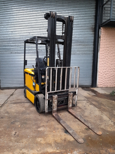 Imagen 1 de 9 de Autoelevador Yale Electrico 2500kg T. Triple C Desplazador