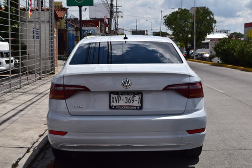 Imagen 5 de 8 de Jetta Confortline 2019 Blanco