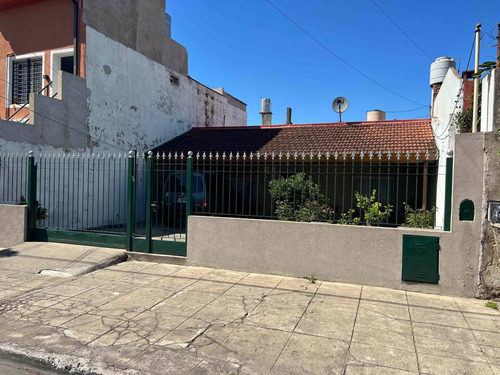 Imagen 26 de 26 de Casa Con Pileta En Venta En La Tablada