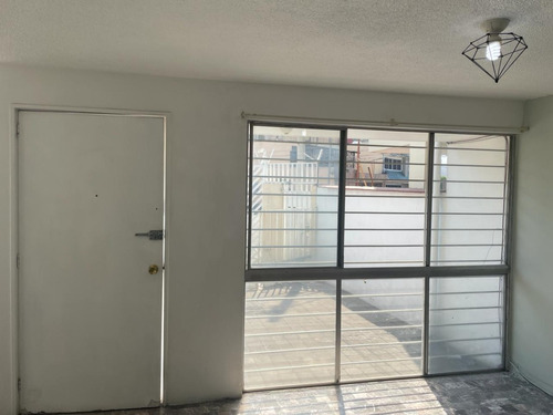 Excelente Oportunidad!!! Casa En Venta En Viveros Del Valle A Dos Minutos De Los Bastones