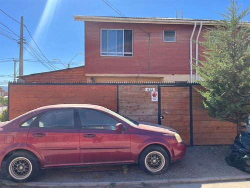 Venta De Hermosa Y Comoda Casa 3d2b Con Local Comercial