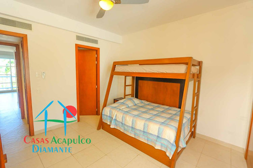 Cad Mayan Lakes View 204. Terraza Con Vista A La Alberca. En Condominio Con Club De Playa