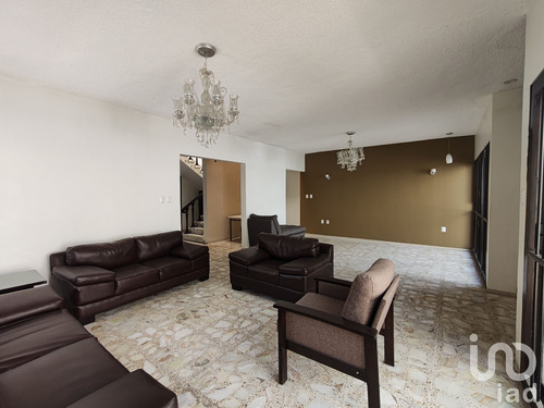 Venta Casa 5 Ambientes Ricardo Flores Magón