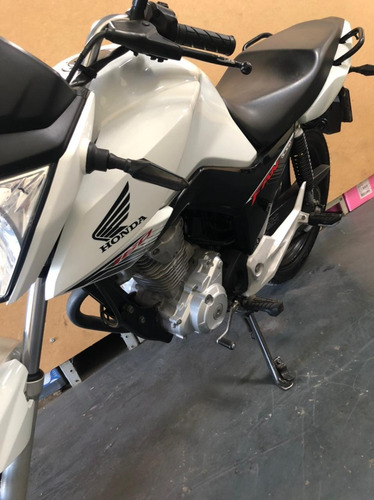 Imagem 2 de 4 de Moto Honda