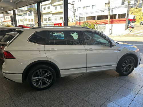 Volkswagen Tiguan Allspac RLine 350 TSI 2.0 4x4 7 Lug Completo Teto Couro Midia Top