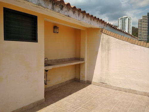 Imagen 12 de 18 de Eloisa Mejia Rentahouse Vende Townhouse En El Parral Valencia 22-9386